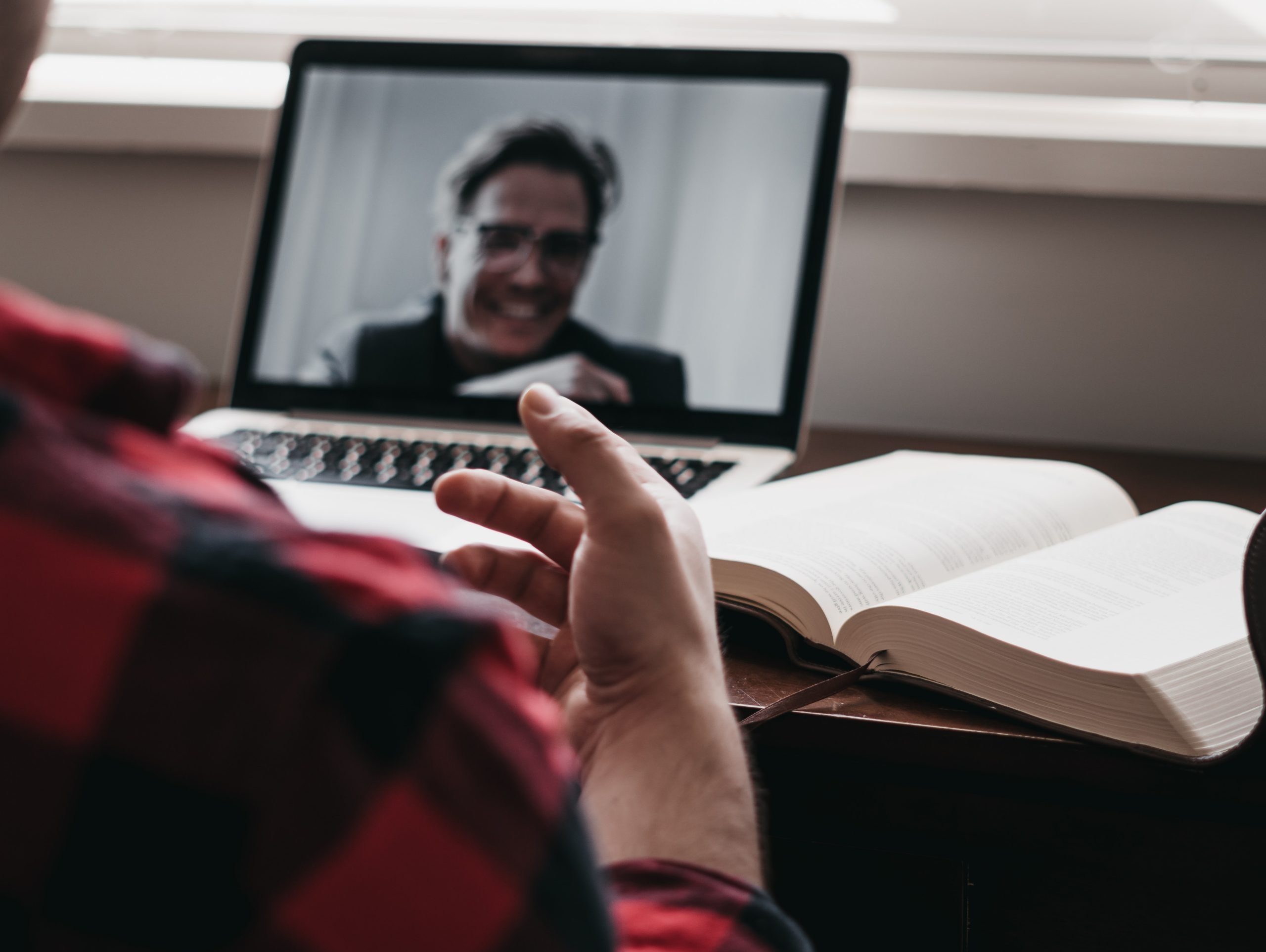 Học online mệt quá, làm sao giờ?